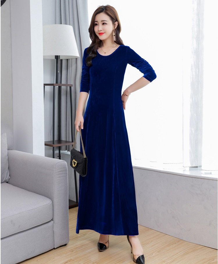 Velvet-Elegant-Aline-Round-Neck-Gown-11.jpg