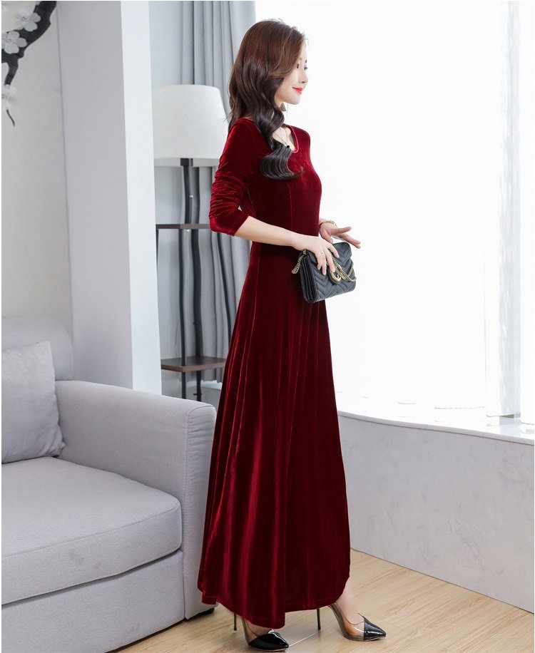 Velvet-Elegant-Aline-Round-Neck-Gown-13.jpg